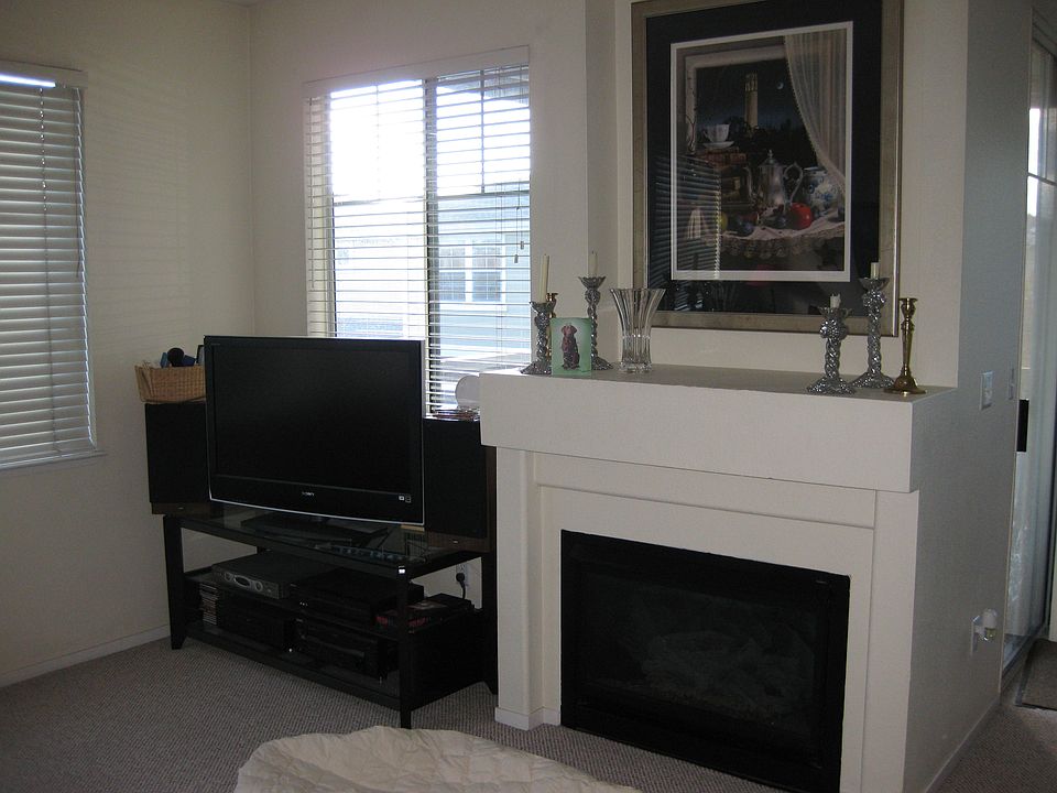 1st image of 381 Kincora Ct