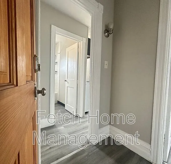 100 Windsor St #3 — Photo 25