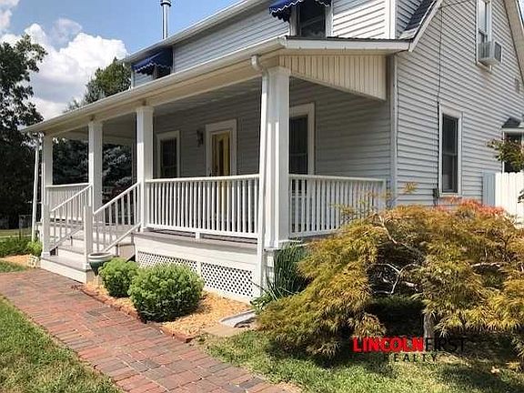 3rd image of 6216 Francis St