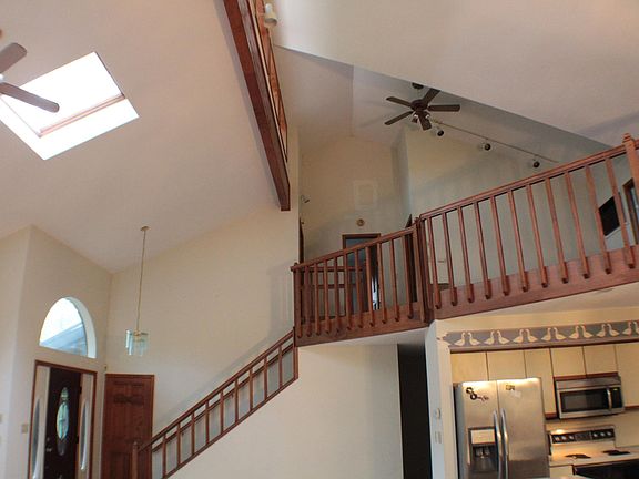 5th image of 188 Hyland Dr