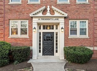 14 Presidents Ln UNIT 10, Quincy, MA 02169