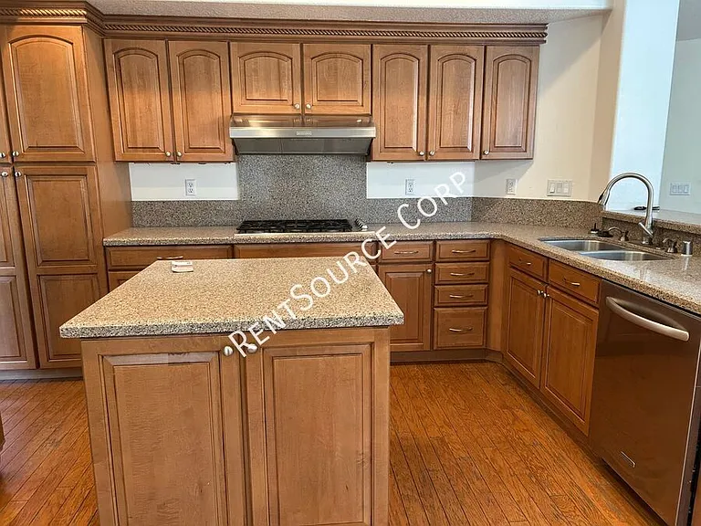 3210 Lantana Ct — Photo 15