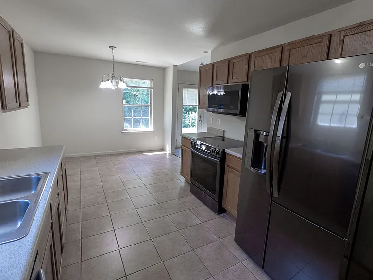 1408 Bodie Dr — Photo 8