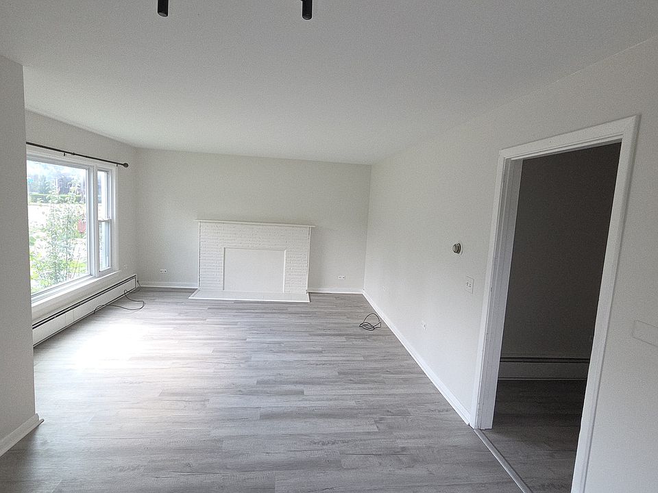 1st image of 76 Wolcott St #1