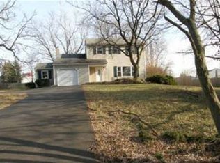 250 Hawthorne Cir, North Wales, PA 19454