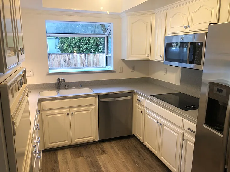 985 Bermuda Dr — Photo 10