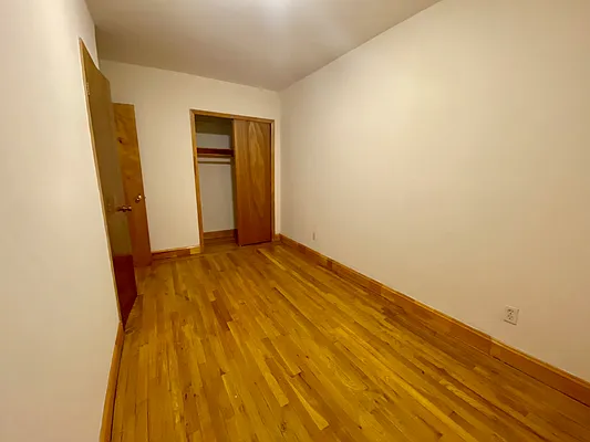 Rented by Manhattan Dwelling Corporation | media 15