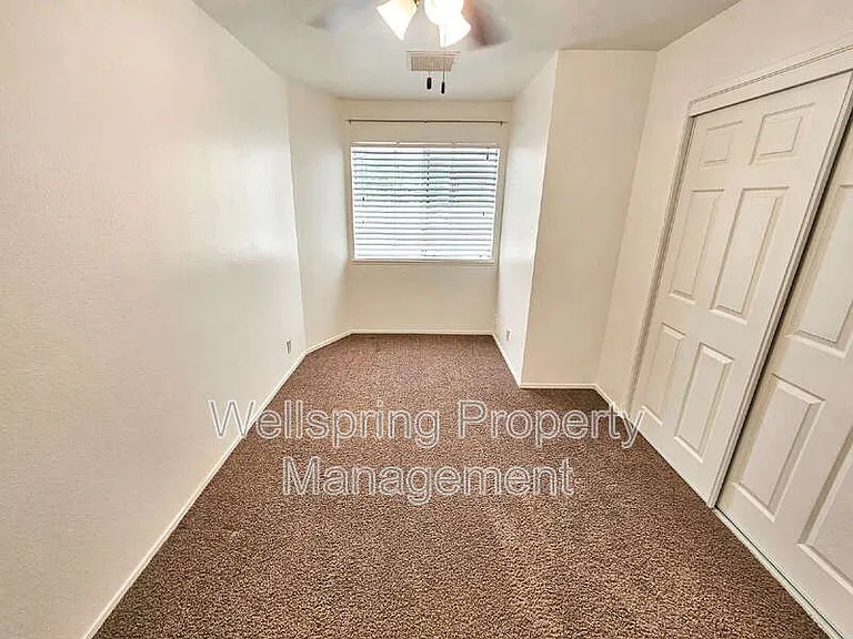 528 Heatherglen Dr — Photo 6