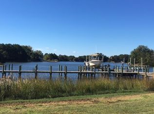 1 Waters Cove Cir, Reedville, VA 22539