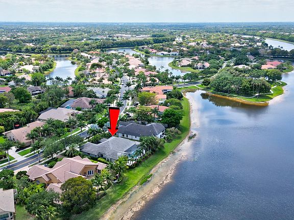 4th image of 415 Coconut Circle