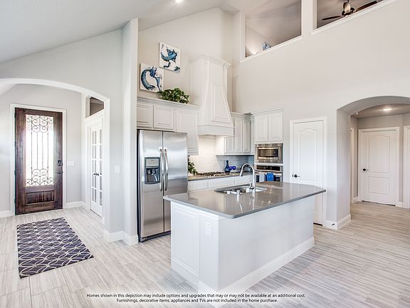 Dogwood III Side Entry Open Layout