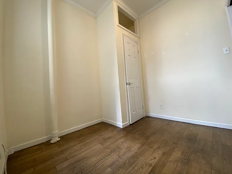 218 W 16th St #4B — Photo 6