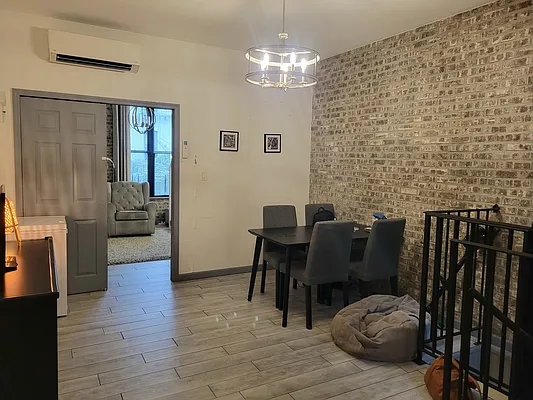 Rented by MCR Realty | media 22