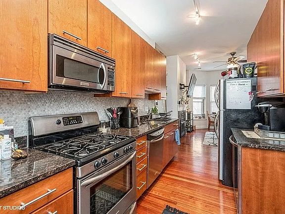 5th image of 811 W Lill Ave APT 301
