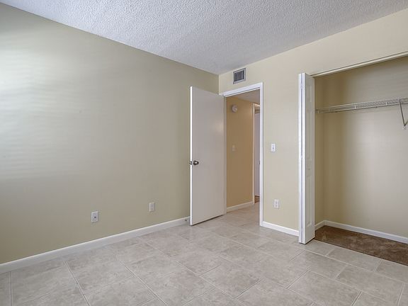 5th image of 35 Tarragona Ct