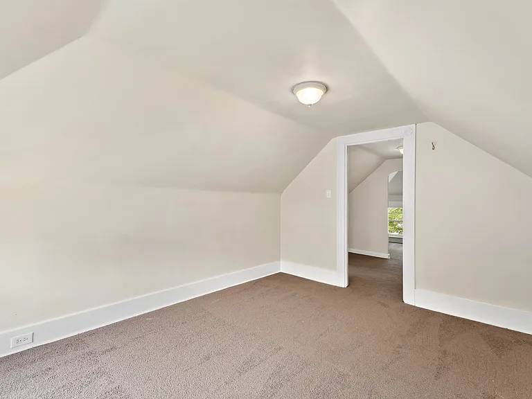 2228 S Braddock Ave — Photo 19