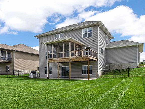 3rd image of 1300 E Tartan Dr