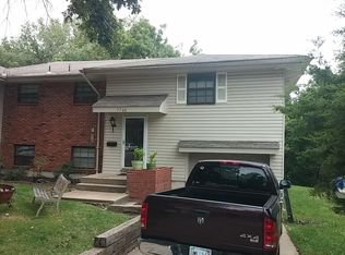 7708 Kessler Ln, Overland Park, KS 66204