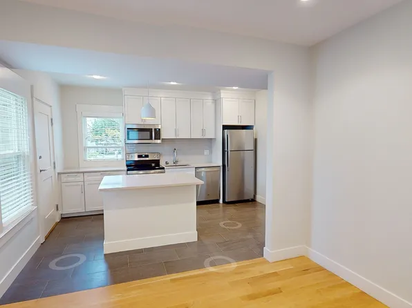 208-210 Banks St, Cambridge, MA