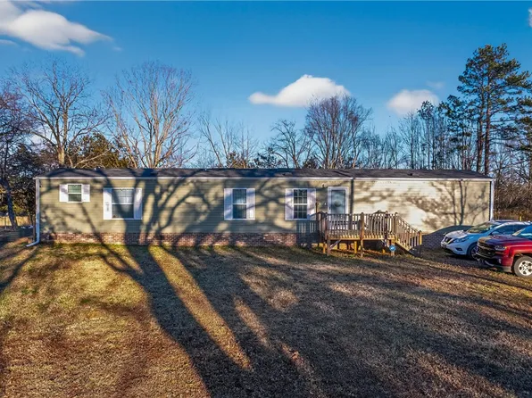 862 N North Old Mill Rd, Easley, SC 29640