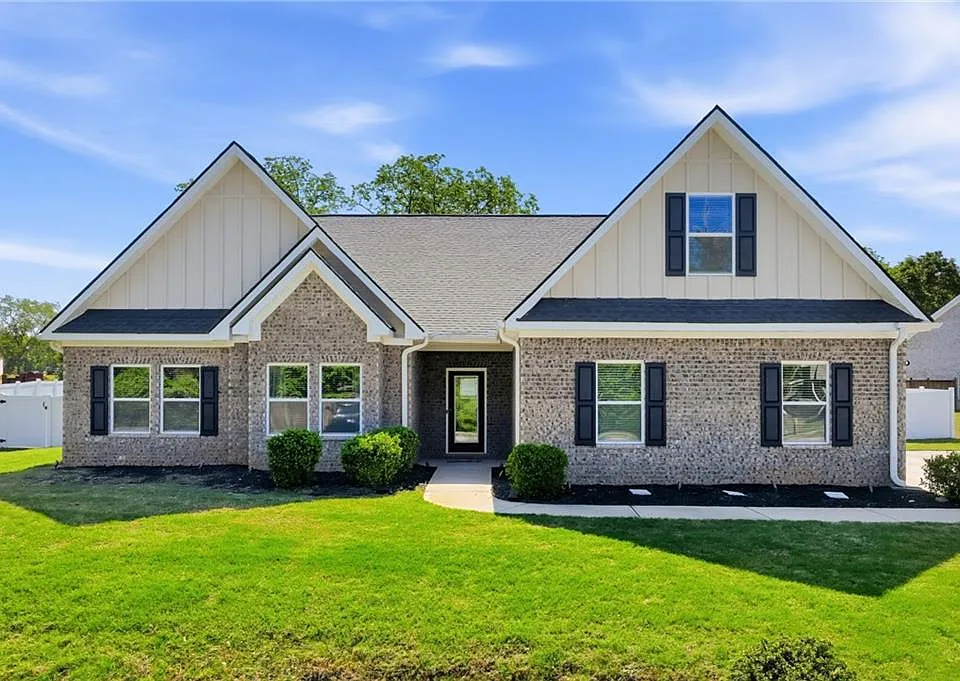 201 Cades Ct