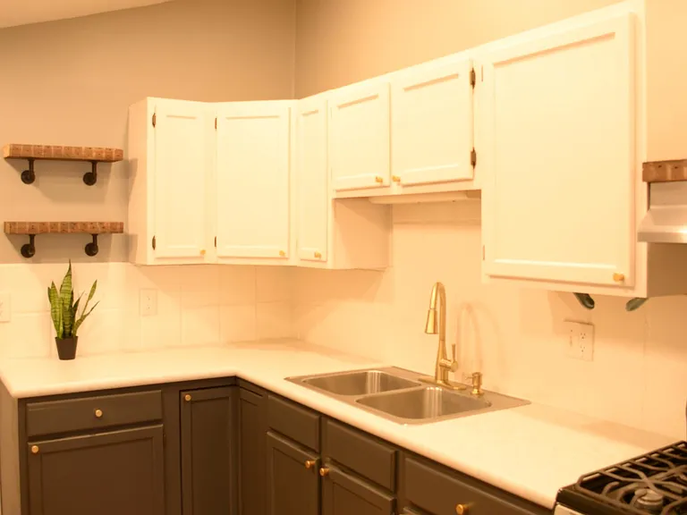 1331 Bartine St — Photo 2