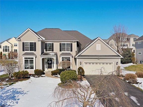 3rd image of 11 Amber Hill Dr