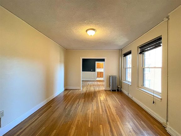 2nd image of 7 Craigie Cir APT 44