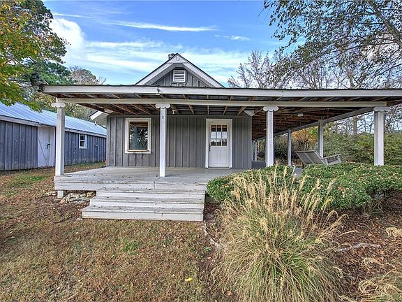 5th image of 1195 Grady Rd