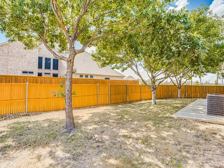 4513 Rock Creek Ln — Photo 22