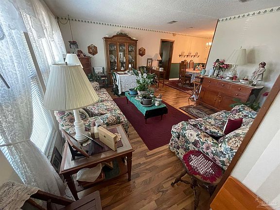 3rd image of 5725 Reynosa Dr