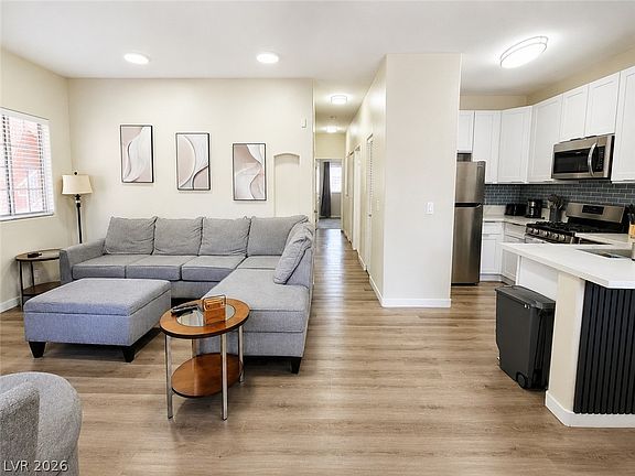 4th image of 4730 E Craig Rd Unit 1043