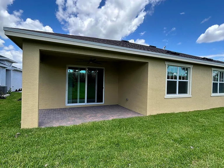 1769 SE Crosswood Way — Photo 11
