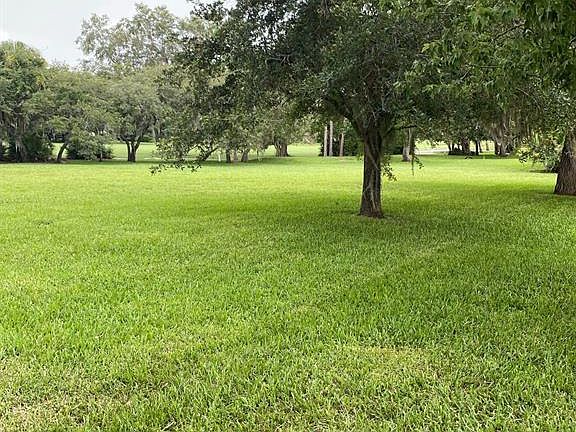 2nd image of 611 Saint Andrews Blvd