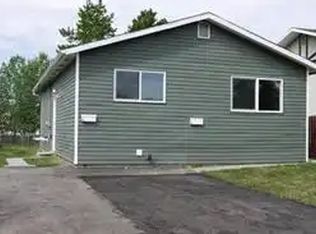 11320 97th St #1A, Grande Prairie, AB T8V3M9