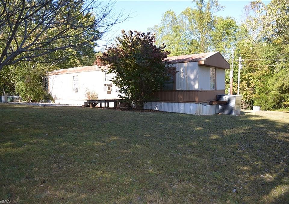 1st image of 1049 Canada Ln