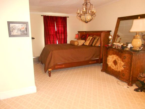 master bedroom 1st floor