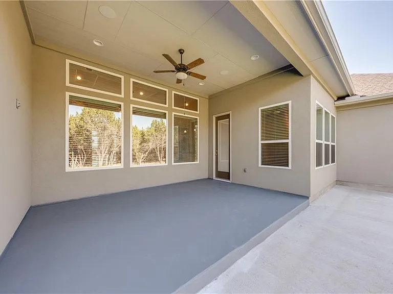 705 Campino Dr — Photo 10