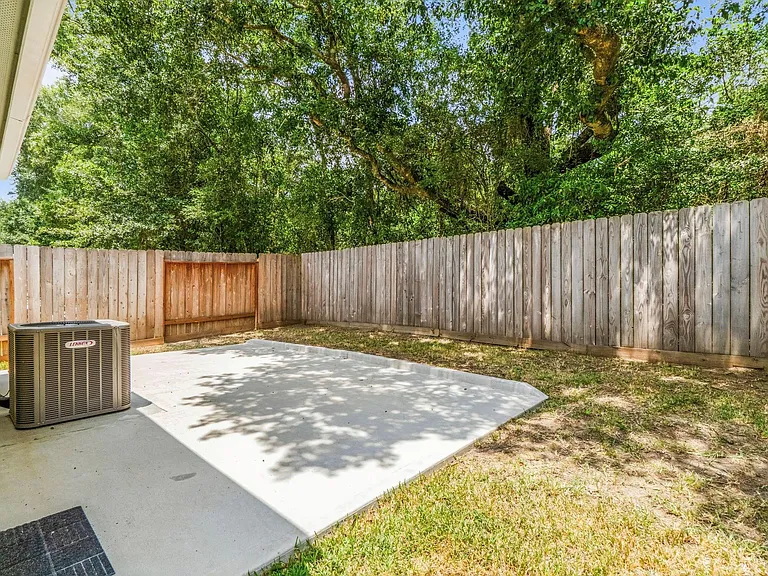 16367 Jasmine Marie Pl — Photo 2