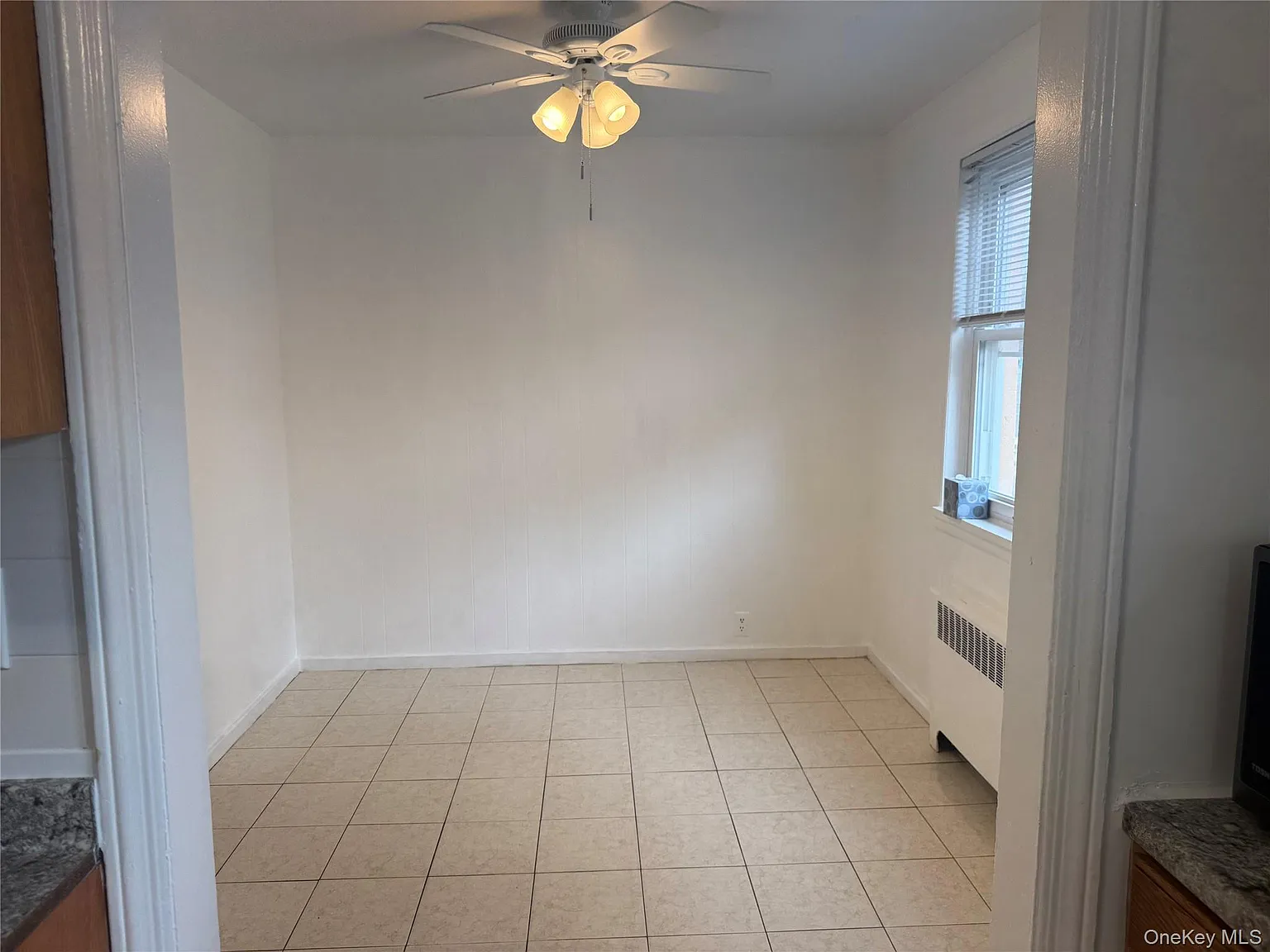 3 bed, 1.0 bath, 1200 sqft, $3,400 — Photo 2