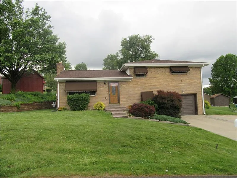 142 Gourley Ln photo 1
