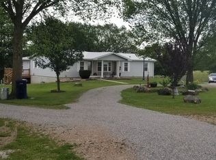 31214 Rattlesnake Hill Rd, Smithton, MO 65350