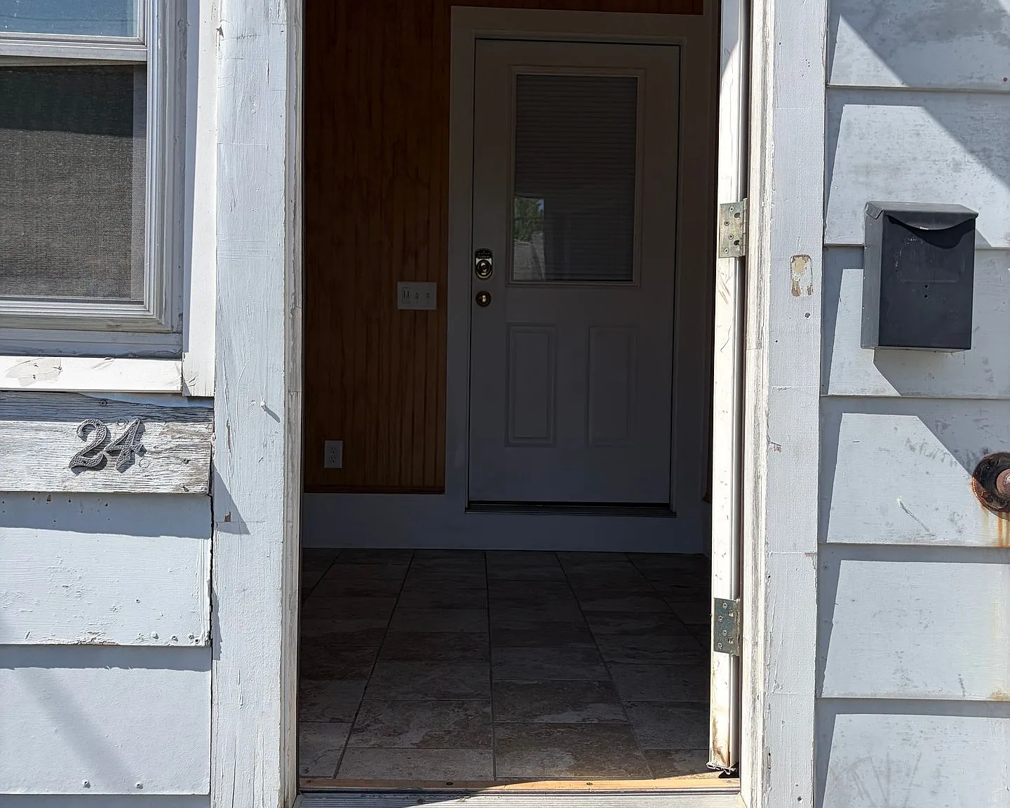 24 Cedar St — Photo 3
