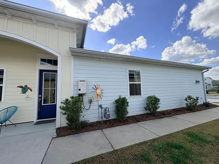1481 Beachcomber Blvd — Photo 3