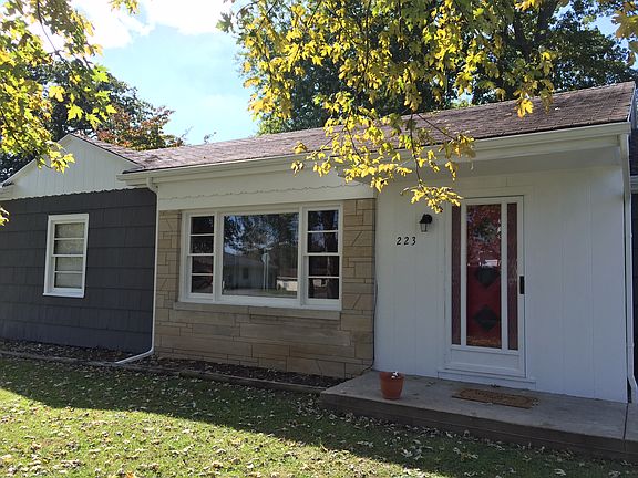 Corner Lot, great location! 