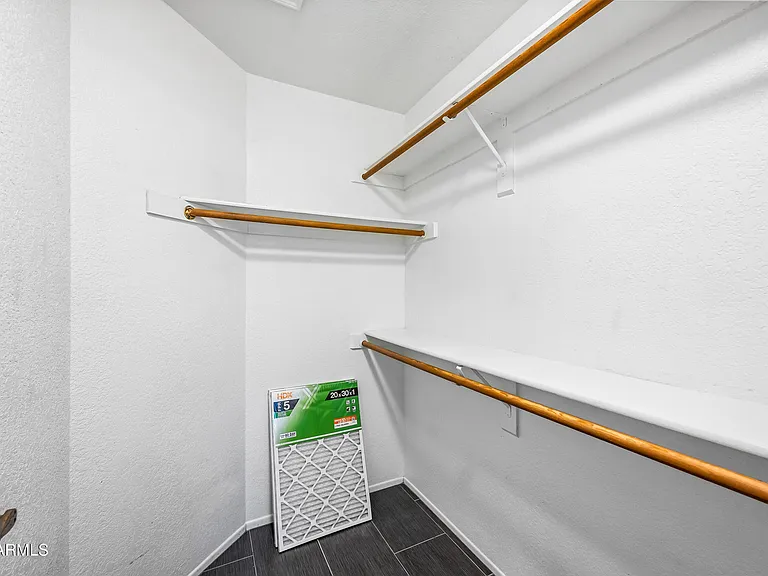 610 N Rosemont Cir — Photo 1