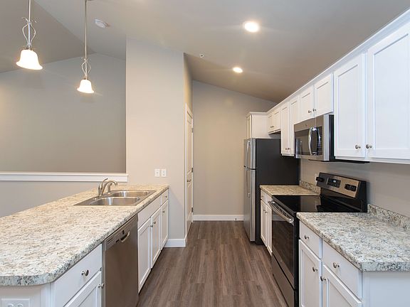 5th image of 2523 Glen Ln #8667324
