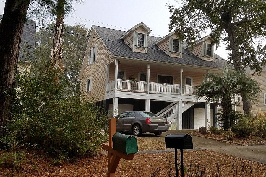 2nd image of 34 41st Ave