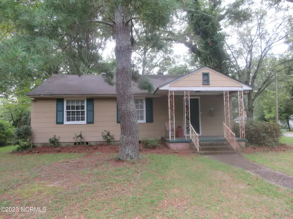 717 Prince Street, Laurinburg, NC 28352