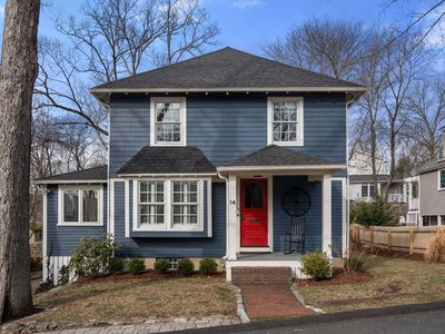 14 Curve St, Wellesley, MA, 02482